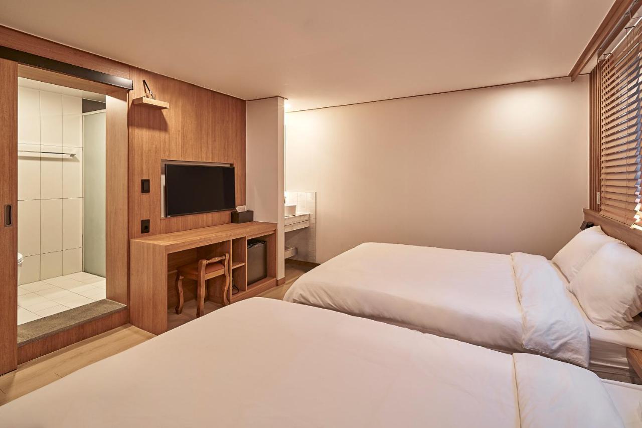 Hotel Monday Cracker Hongdae à Séoul Extérieur photo