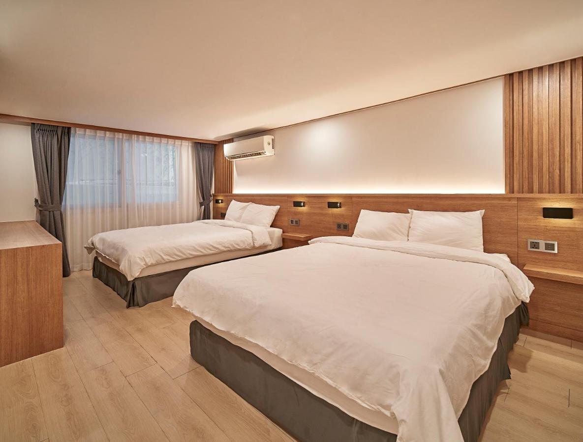 Hotel Monday Cracker Hongdae à Séoul Extérieur photo